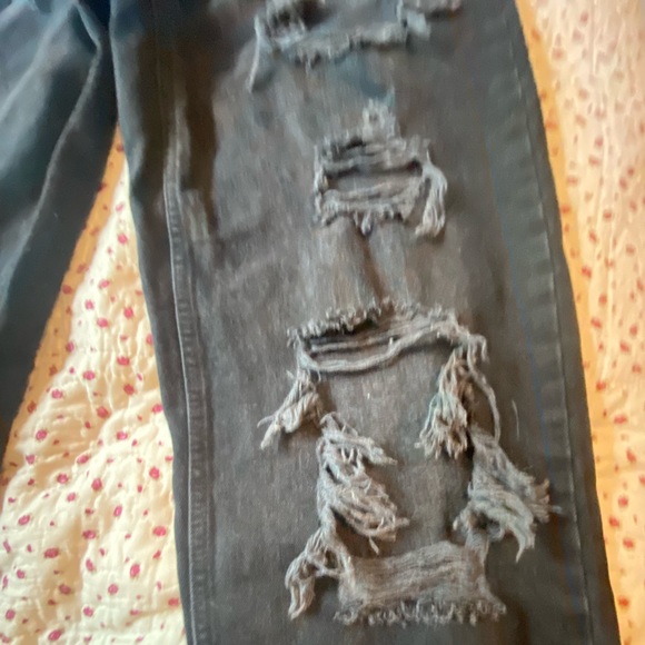 Worn Once Ripped Baggy Jeans - Picture 3 of 9